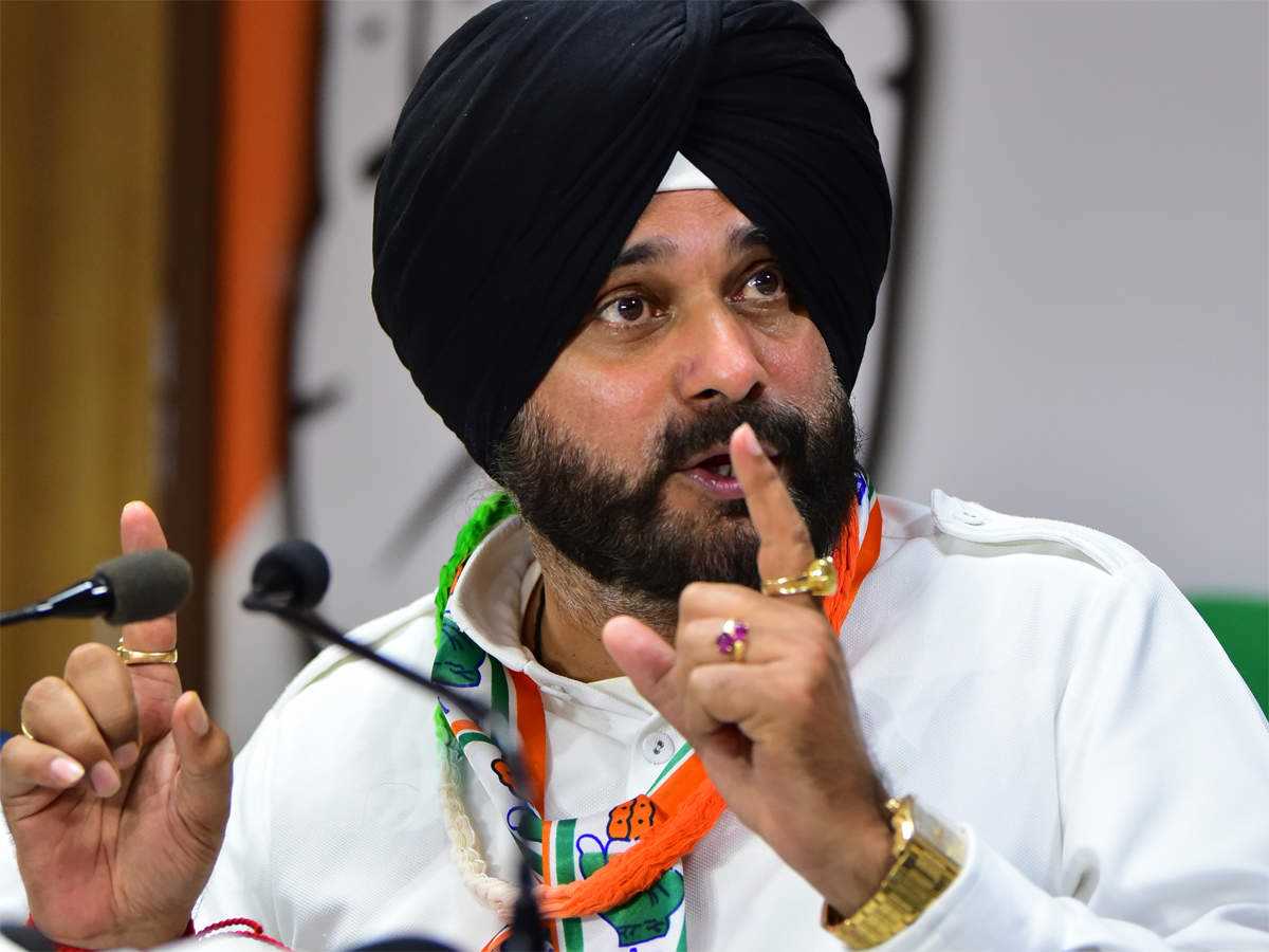 सिद्धू को पंजाब में पार्टी अध्यक्ष की जिम्मेदारी दे सकती है कांग्रेस